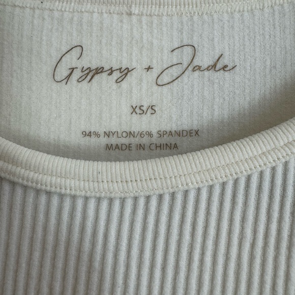 Soft‎ Cream Ribbed Bodysuit Short Sleeves Snap Crotch Basics - Picture 2 of 2